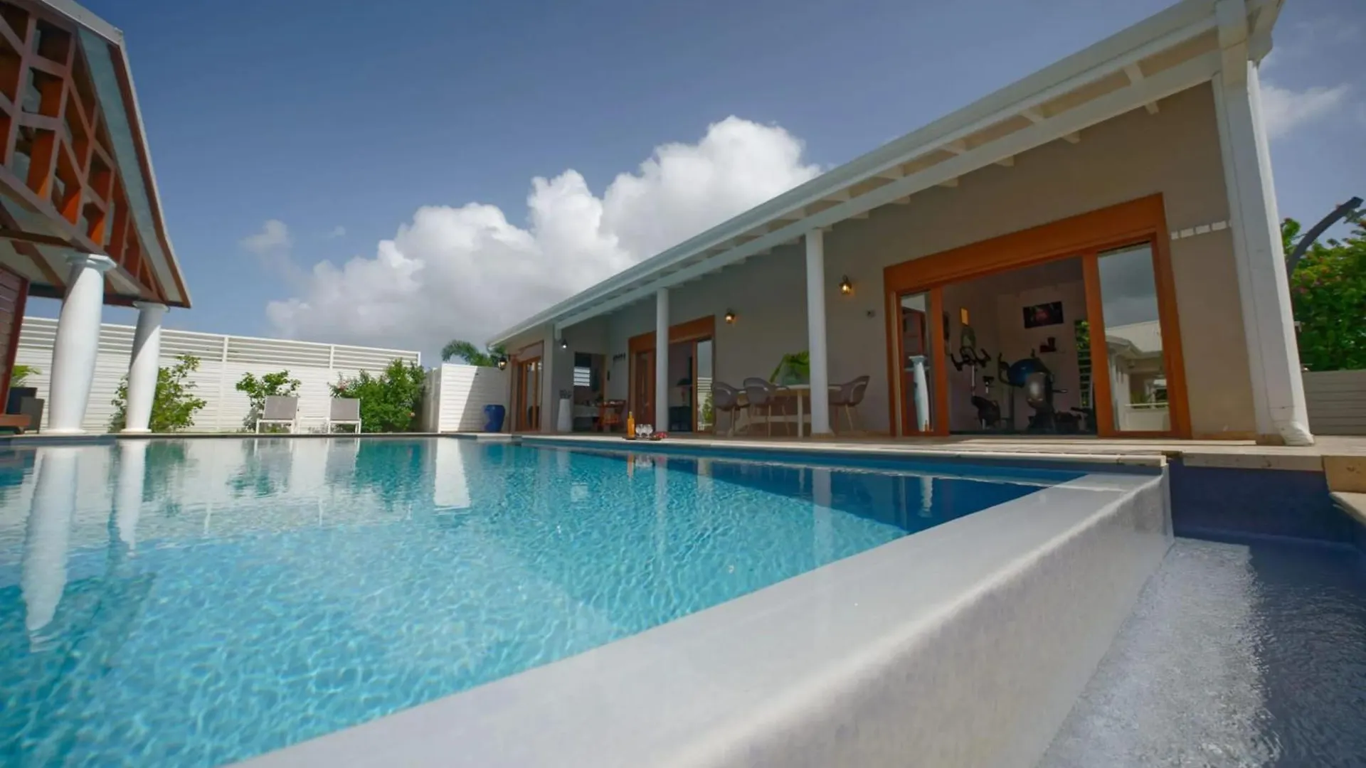 Villa Charmante A Le Lamentin Avec Piscine